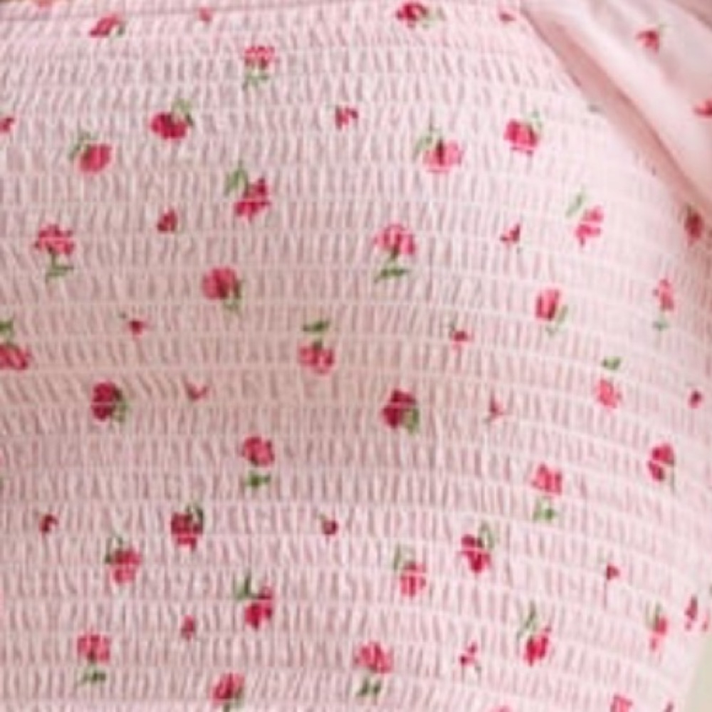 Altar'd State Morgan Pink Floral Smocked Top NWT - Picture 4 of 7